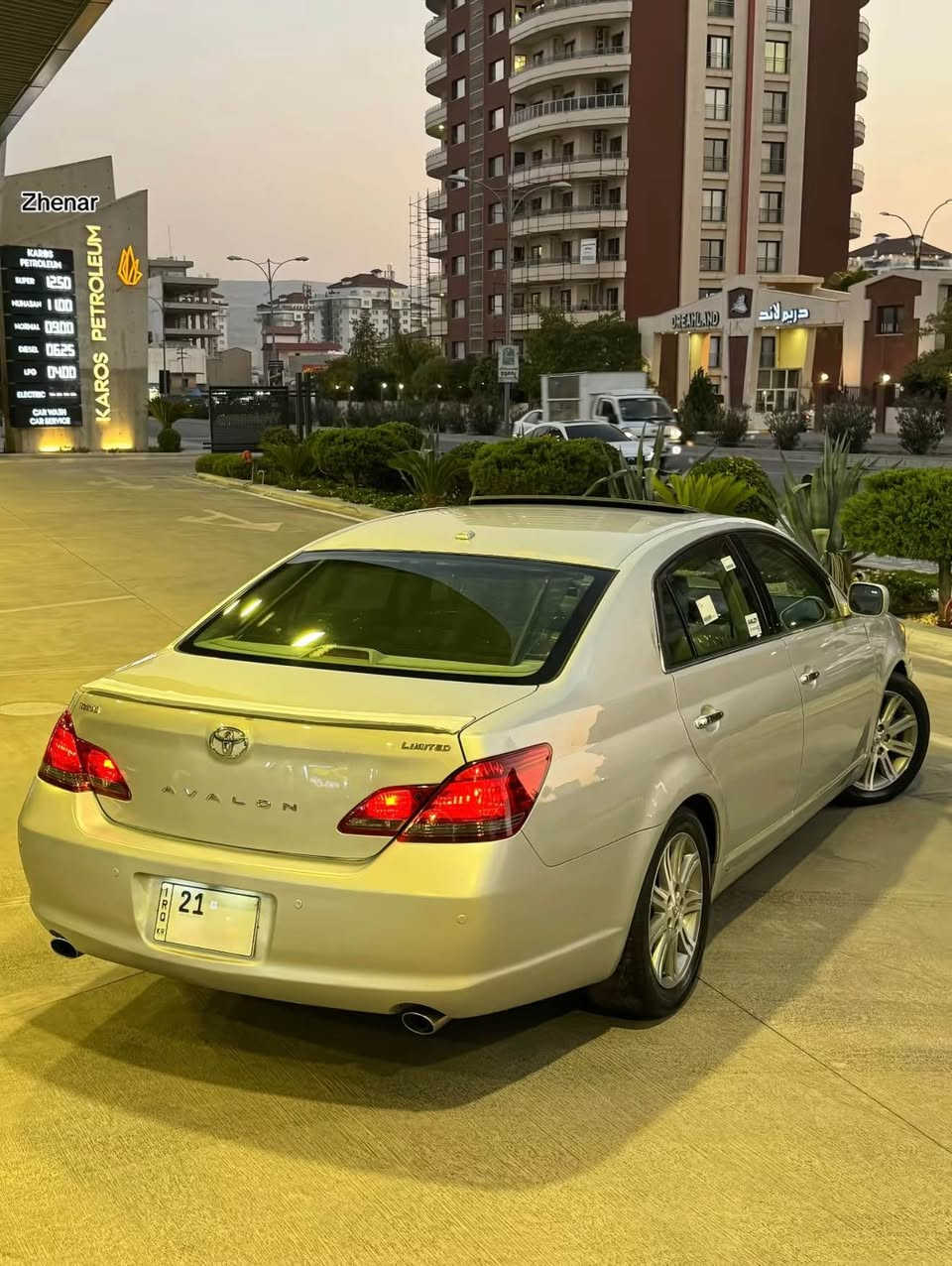 سلام و عليكم تويوتا افلون 2009 خليجي صلتنه فوول 
سعرا 139 مجال كلش قليل ✅
مواصفات بصمة 
سلايت 
كشنات جلد تبريد تدفئة جلد ميموري 
سماعات 🔊 Jbl 
حساسات امامي و خلفي 
بردة خلفية بعد هواي مواصفات 
سيارة ماشيه 176 الف گير محرك بشرط ممفتوح 
سيارة بدون قطرة صبغ فقط بيها مكانات قليل بارد 
رقم سنوية و هزة زينكة كلة جديد بسمنه مكاني كركوك 
*********** كركوك, العراق
