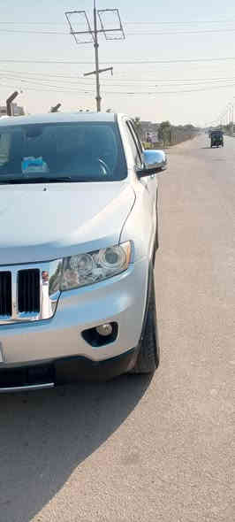 السلام عليكم جيب شيروكي سلفر اللون وارد امريكي كلين كفاله عامه شرط السونار موديل 2011 رقم سليمانيه تحويل مباشر كامل المواصفات فول مواصفات ماشيه 94 ألف
*********** العنوان بغداد الرستميه
