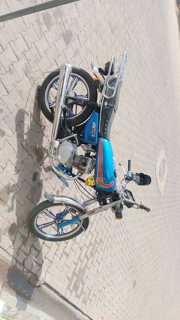 السلام عليكم للبيع دراجه نضيفه موديل 20 وكيله العارضي المكان نجف السعر 650 وبيه مجال حك الجيه ***********
