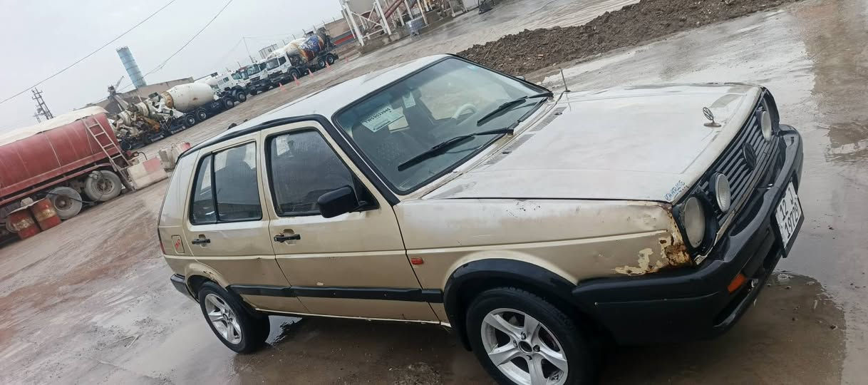 السلام عليكم عندي هاي السياره للبيع مديل 91
السياره كير محرك شرط 
كربون
باتري جديد تيات جديد طخم نضيف السياره بيها ملاحظات 
رقم جديد هزه جديد شرط التحويل 
السعر 23 وبيها مجال 
***********
