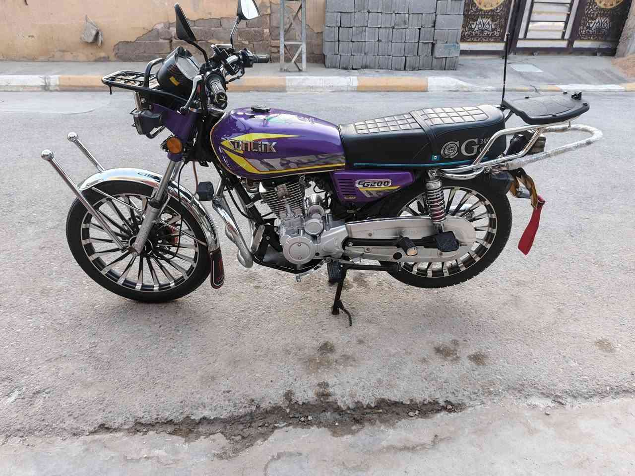 سلام عليكم دراجه سولنك موديل 25 جديده ماشيه 5000محرك 200cc جاهزه مناقصه اي شي لون مميز تايرات شركه تراي ومعدل فول 
كهربائيّات كله شغاله العنوان فلوجه شهداء... السعر 900 وبيه مجال بسيط؟  *********** اتصال +واتساب
