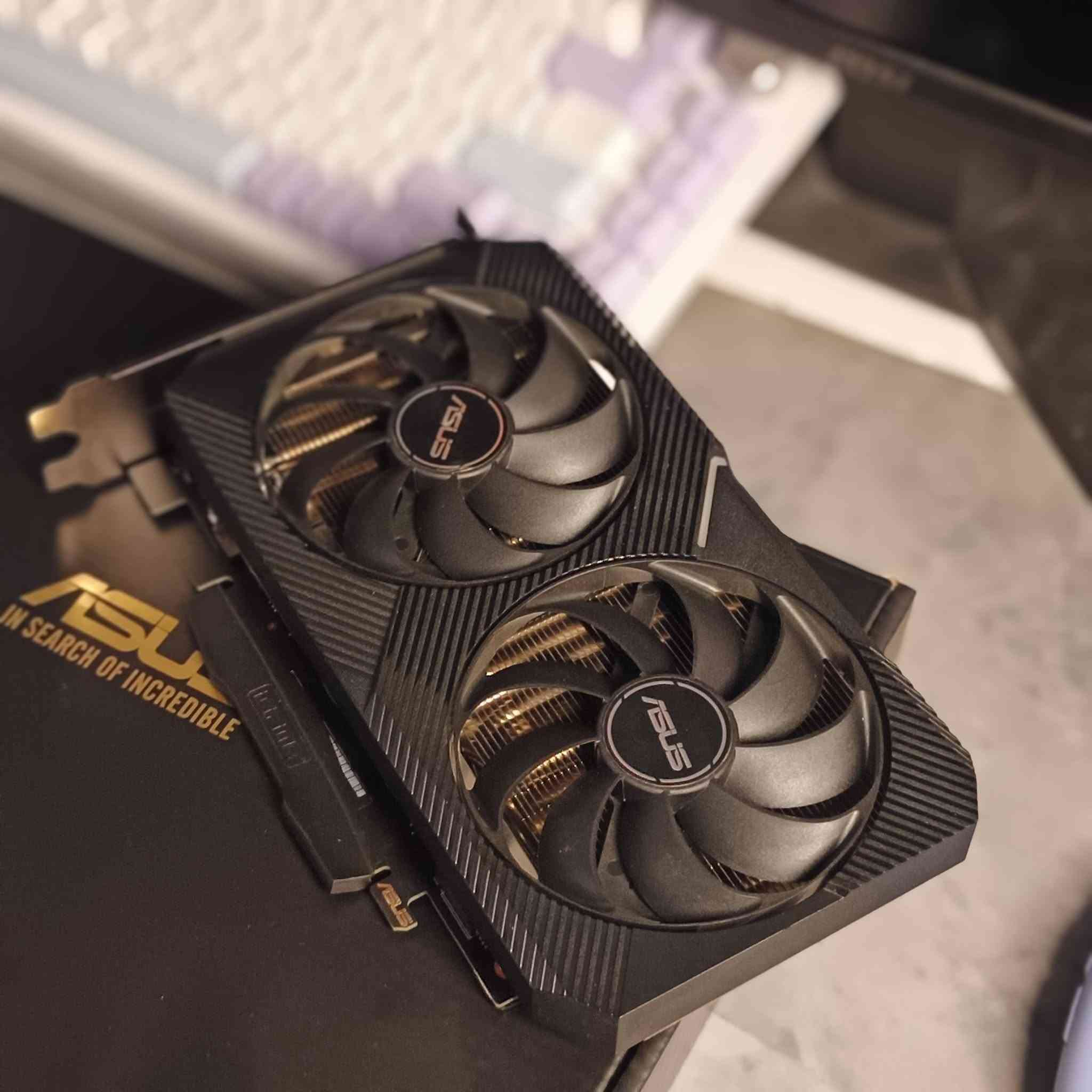 ASUS Dual GeForce RTX™ 3060 12GB GDDR6
الكرت استخدام شخصي قليل جداً استخدام بسيط من يوم الي اشتريته ومهتم بي لأن من المفضلات الي عندي
الي يحب يشتري أو اي استفسار التواصل على الواتساب فقط
***********

