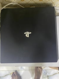 بلي فور اول لاين نظيف مع ملحقاته السعر ٣٧٥اربع أقراص رقم 07717250156