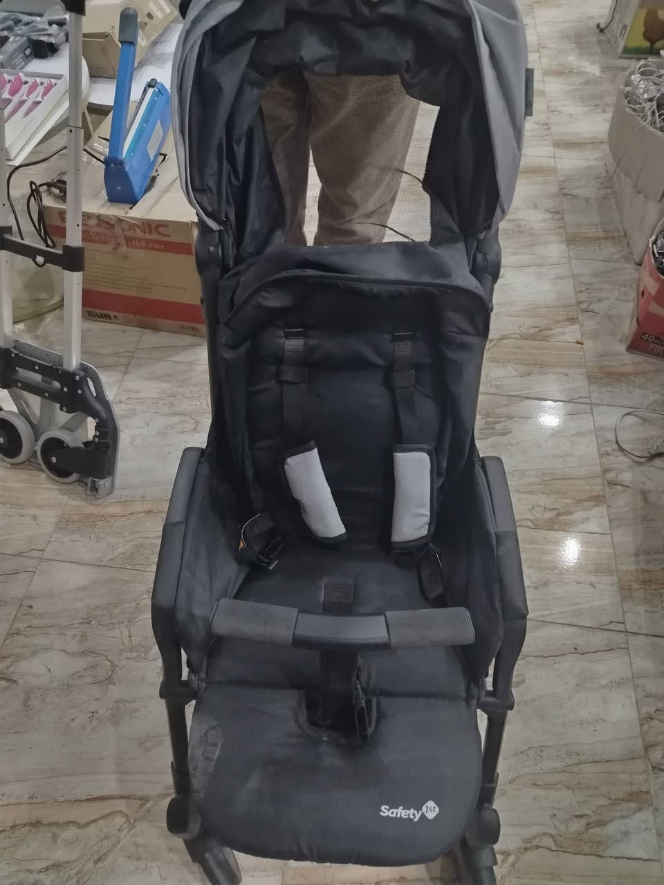 قطعة جديدة كارتون
صناعة سويسرية
اول تم 75


**إذا كنت صاحب هذا الإعلان وتريد حذفه لأي سبب، رجاءا أرسل رسالة إلى الدعم الفني**