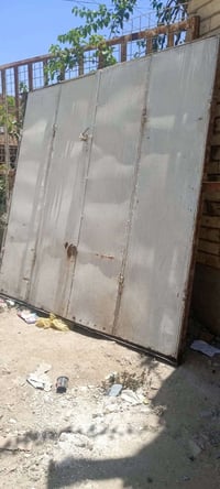 باب دفتريه نضيفه حيل  2*2 ارخص حته من سعر حديدهه 75 قفل حله نادر 3 078...