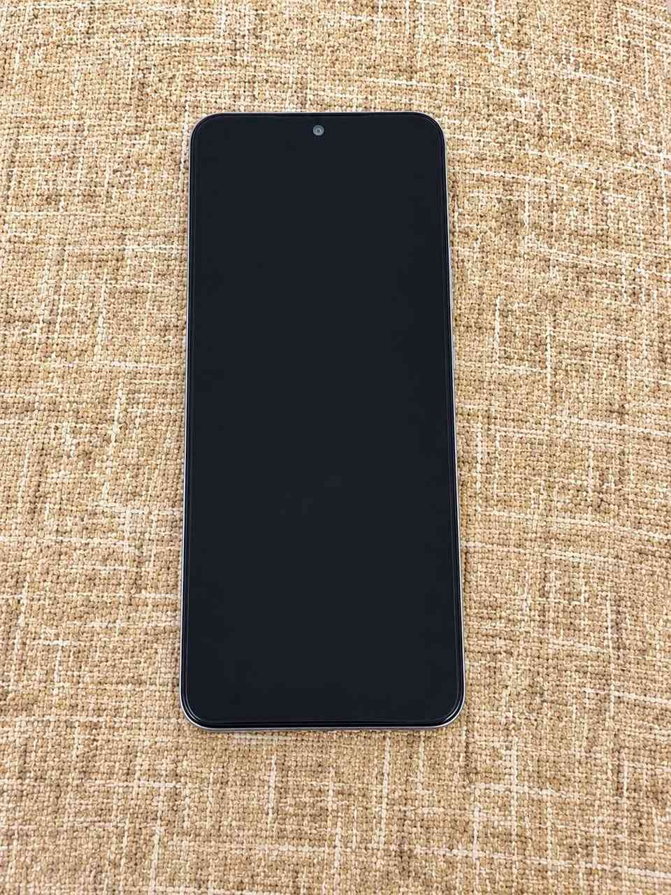 من رخصة الأدمن. 
للبيع Redmi 14C مستعمل استعمال سنة
📱 المواصفات:
النوع: ريدمي Redmi 14C
ذاكرة التخزين: 256GB
الذاكرة العشوائية: 16GB مع توسيع الذاكرة
يدعم بصمة الإصبع وفتح القفل بالوجه
الجهاز ممبدل شاشته وبدون كسر. 
✅ الحالة: مستخدم لمدة سنة.
يعمل بكفاءة ولا توجد مشاكل فنية.
نظيف ومناسب للاستخدام اليومي.
بدون ملحقات. 
السعر 180 وبي مجال حك الجيه. 
للاستفسار واتساب:***********
