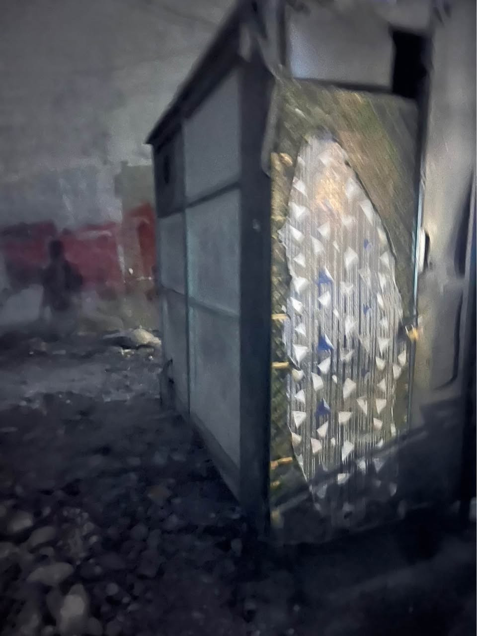 سلام عليكم  مطعم متنقل  4تاكيرات مع بوست وداخل البوست 10 شمعات كهرباء كمله يرهم مرطبات يرهم عصاير يرهم مطعم يرهم كهوه او كشك شي مرتب سعر كلش مناسب 
هذا رقمي وات ساب وتصل *********** مكاني فلكه سلمان باك الورديه بغداد, العراق
