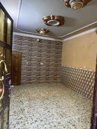 للإيجار مشتمل مساحة أكثر من ٥٠ م بناء حديث يحتوي على ط١ / أستقبال + حو...