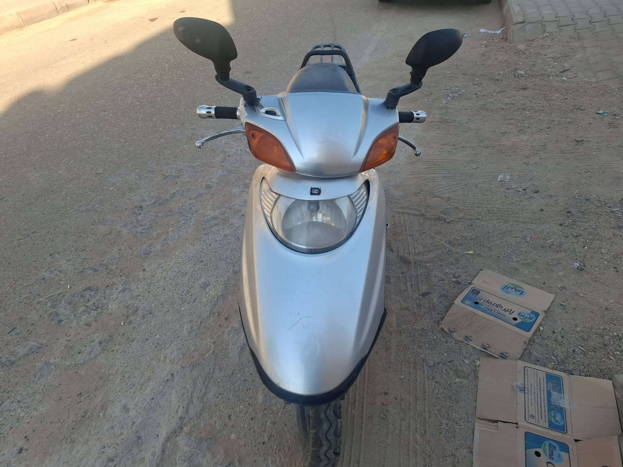 سبيسي ياباني شغاله نظيفه سلف وهندر وكهربائيات السعر ٤٥٠وبيها مجال الاتصال على الرقم ***********
