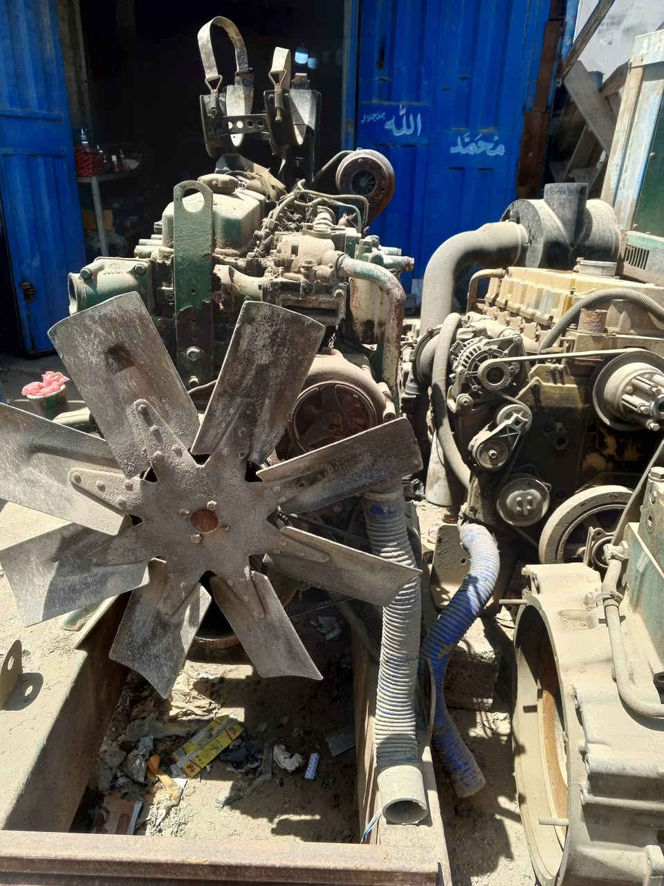 محرك فالفو عدد 3 ومحرك بيركنز 1300 ومحرك كمنز 24 ولف وكابوتا ودويز ماي الكل للبيع *********** ابو اركان كربلاء
