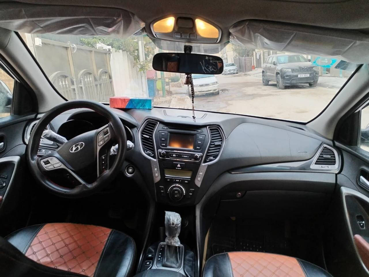 السلام عليكم
هونداي سنتافي
للبيع موديل 2014
خليجي فول مواصفات 1/1
رقم بغداد دولي وهزه وسنويه جديده تحويل مباشر
مكينه 6سلندر خير من الله لاتنقيص ولاتبخير 
كير خير من الله 
حداديه جديده
تخم تاير 
تبريد ثلاث قطع ثلج 
تدفئه شغاله
مواصفات السياره 
بصمة تشغيل وبصمة ابواب
بنوراما 
كشنات جلد 
كشنات كهرباء
كامره دواره
بك لايت لد
لد امامي نهاري
تحكم ستيرن جهتين
لايت زينون اصلي شرط نهار
مانع انزلاق
نظام ECo
فور ويل
حساسات امامي
حساسات خلفيه
مري شفط 
تثبيت سرعه
ترحيب عند الاقتراب
ماشيه 160
السياره بيها قطعتين فقط بدون حادث والسونار موجود بالصور 
السياره نظيفه واستخدام شخصي 
المكان النجف
السعر١٧٥ وبيها مجال 
للاتصال ***********
