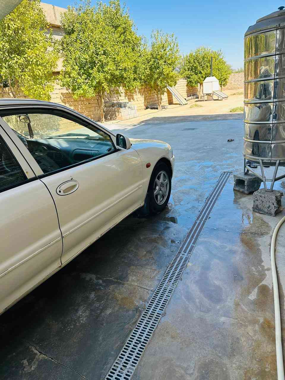 بروتون٢٠٠٤ رقم بغداد
سنوية لغاية ٢٠٣١
كير محرك وحدادية خير من الله
قطعتين صبغ أبيع حزام
دواخل السيارة حلوة
السعر ٤٩ وبيها مجال قليل 
للاستفسار الاتصال
***********
***********
