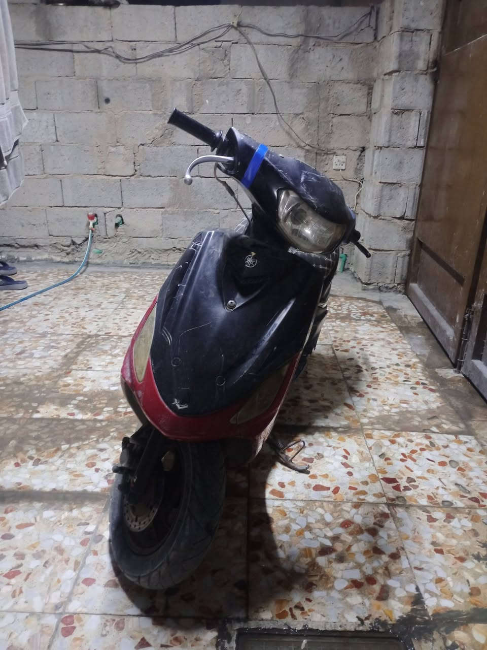 سلام عليكم شباب
دراجه ماكس قجمه للبيع كلشي شغال بس هورن مادري اشبي طفه من وحده دراجه شلعه معدل اريد ابيعه محتاج فلوس سعر 300بيعه مجال حك جيه مكاني شعب بدايه شارع صحه يم محكمه أو براوس بدراجه عادي 

رقم *********** متواجد واساب
