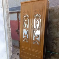 بابين • رفوف • نضيف