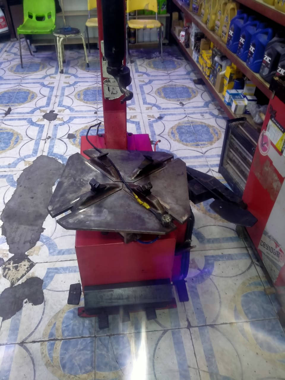 علاء حجم 24 نظيفه شغاله السعر 650 وبيها مجال حق الجيه ما متواجد على الفيس هذا رقم الهاتف ***********
