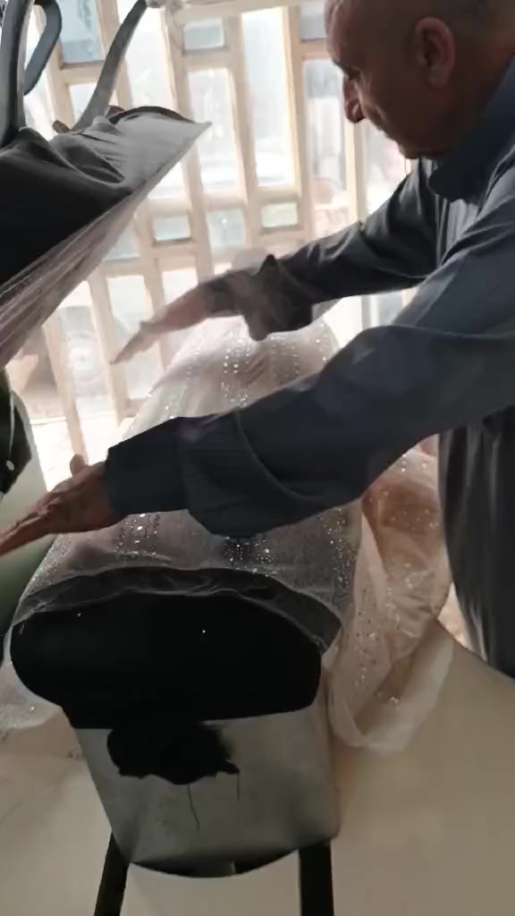 مكوى ام البنين الزبيديه السوق القديم محلات شعلان القديمه مستعد غسل وكوي بدلات الاعراس وملابس الافراح وكافة الملابس وباسعار مناسبة رقم التلفون ***********
