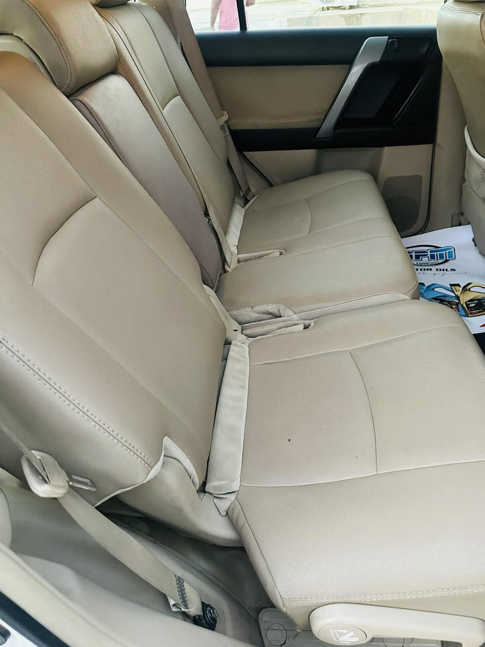 السلام عليكم
برادو 2011 tx
خليجي وكالة 
كويتي
رقم اربيل انگليزي باسمي
ماشية 180
فور ويل ودفلوك وسطي
8 ايرباگ
بصمة 
فتحة 
ثلاجة
تبريد كشنات
تبريد ٣ قطع
تبريد ٣ مناخات منفصلة
٧ راكب 
تحكم ستيرن جهتين
مري كهرباء شفط
كامرة خلفيه شاحن
بروجكتر لد
حساسات خلفية
سبير تعليگ
٥ ويل كب
دبل تانكي ١٥٠ لتر

‎السيارة مكفولة من الصبغ والبارد 

السعر 277وبيها مجال كلش بسيط 

مكاني بغداد تاجي 
***********
