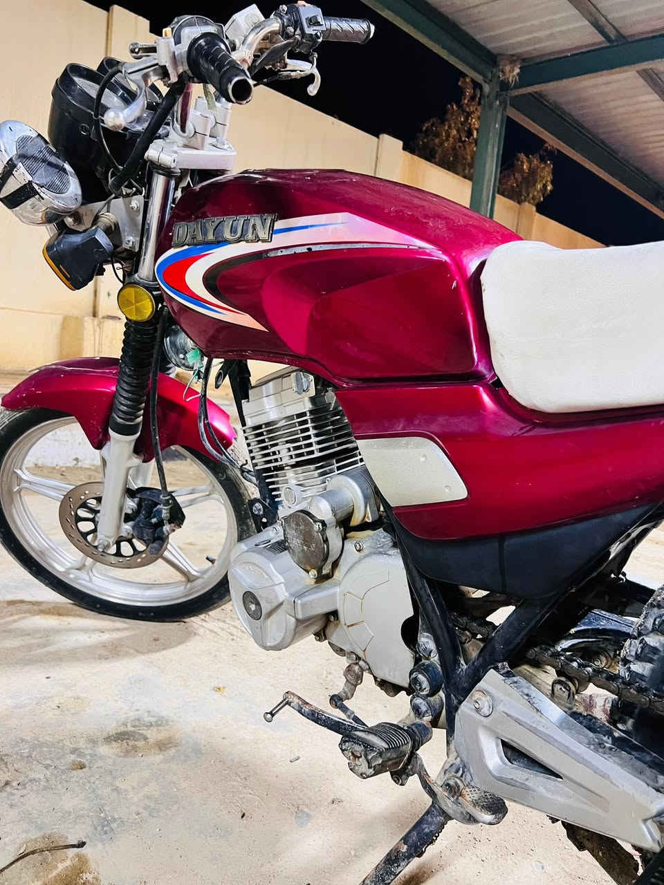 السلام عليكم / داي ون اوراق  
السعر   ٥٥٠   بيه مجال للشراي
موديل ٢٠١٥ 
***********
