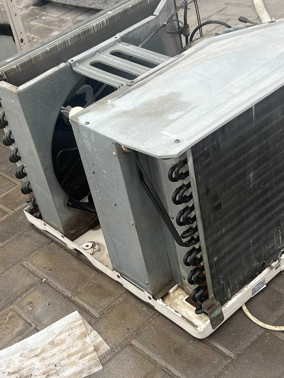 مكيف جنرال طن ونصف للبيع 
كلش نظيف الله شاهد كلش نظيف  عطله نقص غاز وتم تصليحه بشكل مضبوط  
بيه ضمان ع الفحص 
السعر 250 الف
العنوان الجمعيات مقابل شارع الصنكر
اتصال/***********
