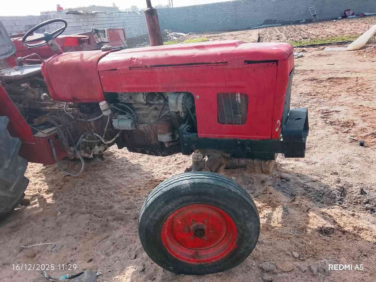 سلام عليكم مكينه عنتر البيع مكفوله مكينه وكير واكسن سدر جديد تاير جديد رقم وسنويه نحف تحويل مباشر موديل٨٩ مكان بل بصره ***********  ***********
