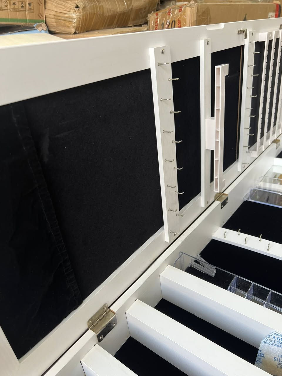 خزانة مكياج
شغل مرتب كلش خشب ثقيل 
50 الف


**إذا كنت صاحب هذا الإعلان وتريد حذفه لأي سبب، رجاءا أرسل رسالة إلى الدعم الفني**