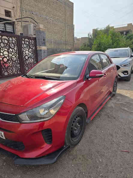 كيا ريو ٢٠١٨ خليجي 
مواصفات 
مثبت سرعه
تحكمات ستيرن جهتين 
مري كهرباء 
مانع انزلاق 
لايتات زنون
دبل ايرباك
كشنات جلد 
مكينة ١٤٠٠ دوش 
كير ايتي ٦ سرع
تبريد ثلج
ماشية ١٧٧.٠٠٠ كم (قابل للزيادة)
الضرر : الدعامية الخلفية 
وعندي البنيد مزروف  فقط 
السعر ١١٠ وبيه مجال 
مكان سياره بغداد 
***********
