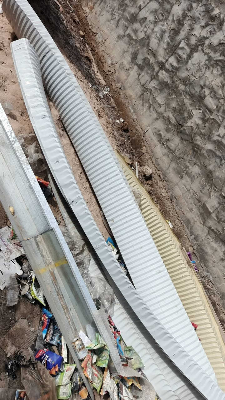 السلام عليكم قمريه مقوسه الطول. 243x 310العرض +سواقي
*********** المو شراي لا يتعبني فدوه
