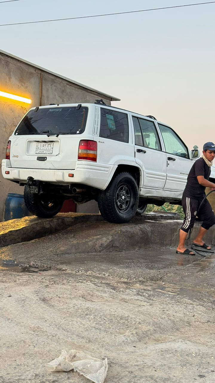 جيب كراند شيروكي 1996
محوره محرك وكير بطة vvt خير من الله 
43وبيهه مجال ***********
