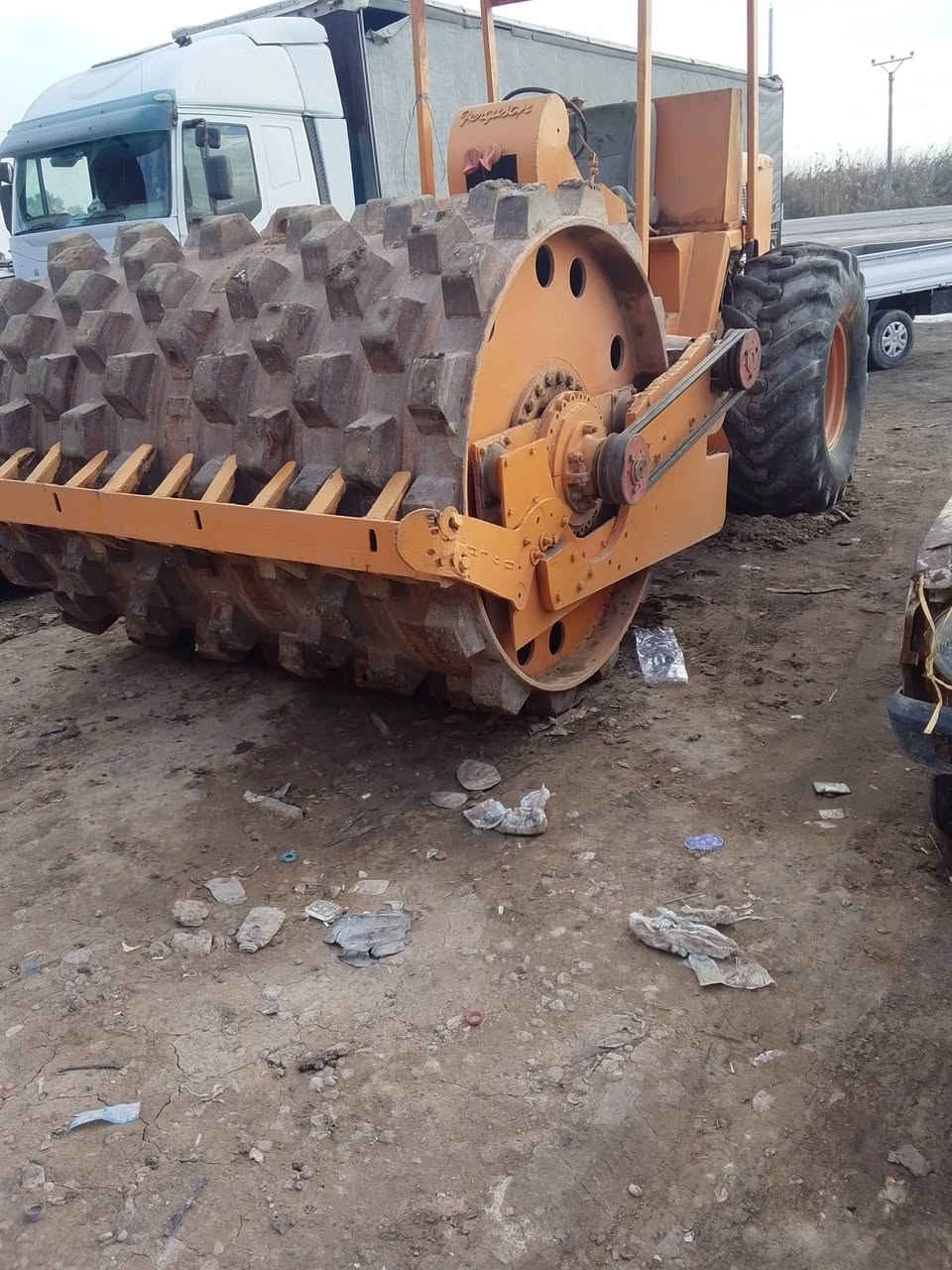 اسلام عليكم للبيع حادله جاهزه من كلشي رقم منفيس اسود محرك دويز  6 مضخات جدد مكان  واسط العزيزيه ***********.  السعر 73 بيه مجال قليل مستعجل على بيعه
