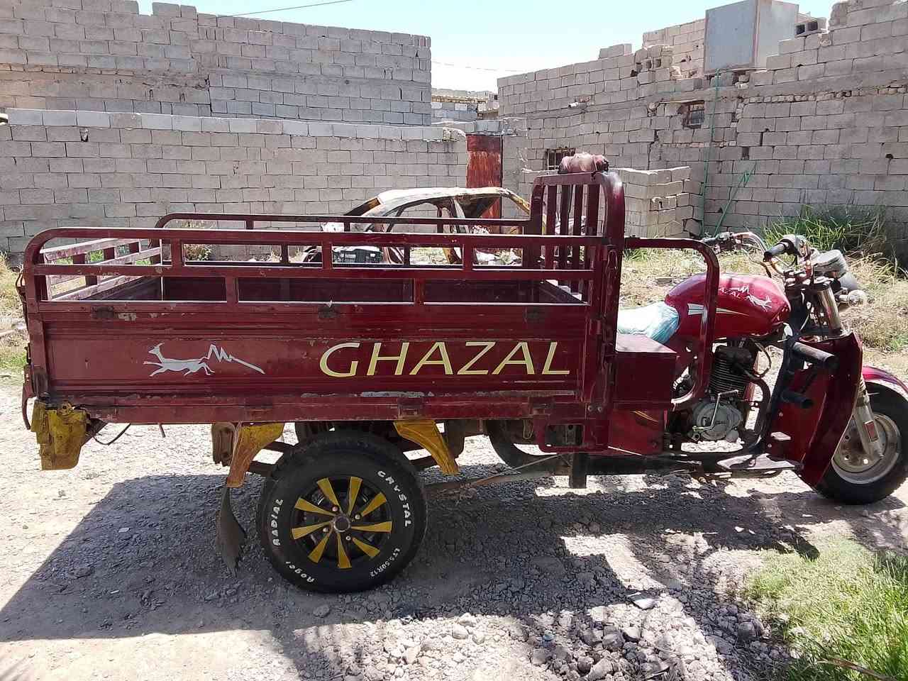 ستوته غزال موديل2020 كامله مابيه نقص أوراق كاملة كهربائياته كاملة مكاني ديالى بعقوبه سعر 950بيه مجال ***********
