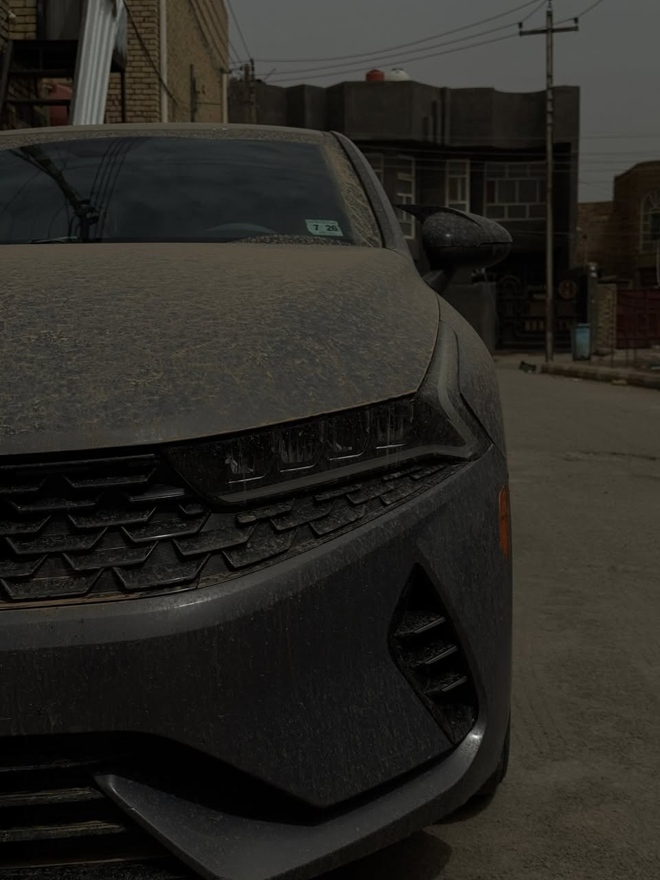 🚗 للبيع: kia k5 موديل2022 - بحالة الزيرو 🚗
لأصحاب الذوق والتميز، متوفرة الآن كيا K5، سيارة توب بالنظافة والمواصفات، وجاهزة للاستخدام.
🔹 المواصفات الفنية:
• المحرك: 1600cc Turbo (اقتصادي وقوي جداً).
• ناقل الحركة: 8 سرعات.
• الممشى:  آلاف ميل فقط.
• الوارد: أمريكي.
🔹 المواصفات الخارجية والجمالية:
• اللون: رصاصي. 
• ⁠ويل الحجم 16
• ⁠اومرايات جانبية سوداء (Black Edition).
🔹 الأنظمة والتقنيات:
• أنظمة الأمان: رادار أمامي، نظام تحديد مسار، نظام النقطة العمياء.
• التكنولوجيا: شاشة كبيرة تدعم Apple CarPlay و Android Auto،
• الراحة: تشغيل عن بعد، بصمة أبواب، فتح الصندوق الذكي، 
تبريد منفصل
🔹 حالة السيارة:
• السيارة نظيفة جداً (أشبه بالجديدة).
• الضرر: صبغ في الجاملغين الخلفيات وشويه بلدوسه.
• الايرباكات: سليمة 100% (بدون ايرباك).
• الرقم: ذي قار ( معوقين مابقه شي وتصير حره ).
💰 السعر: $ (شدة و 75 ورقة) 
📍 الموقع: ذي قار - /  حي اريدو.
📞 للتواصل والاستفسار***********
السيارة حيل مرتبة وتستاهل، والي يدور نظافة ومواصفات الحقيقية لا تضيع من أيده.
