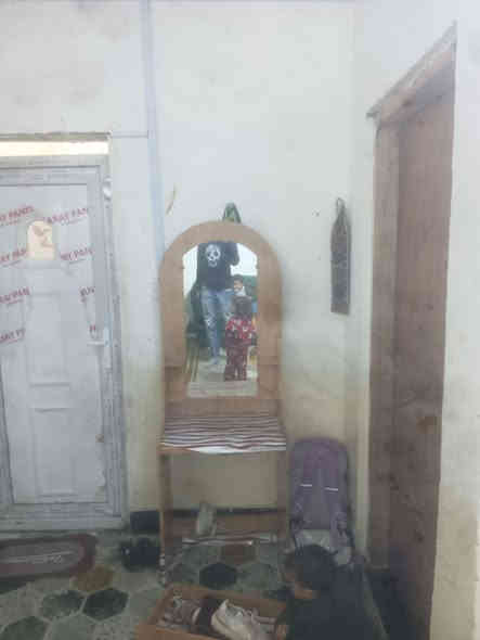 سلام عليكم بيت البيع في جزيره باب لهوه شارع 15سعر 37بيه مجال رقم *********** مساحه 100 متر
