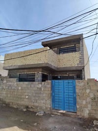 دار للبيع المشتل مجمع فدك قرب مولد حيدر المساحه ١٠٠ م مربع استقبال مطب...