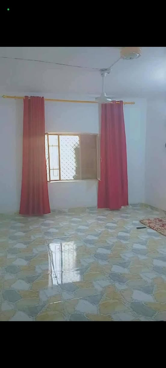 بيت بناء بلوك السقف اعكادة والبيتونة سندويج

مكون من غرفة نوم عدد/
ھول ٨×٥ إستقبال ٨×٥
مطبخ ٤×٤ سيراميك الأرضية والجدران كليدور ٢×٢
صحيات شرقي وعربي داخلية وخارجية الأرضية بورسلين درجة أولى خارج البيت سيراميك مع مخزن خارجي البيت مع الأثاث للبيع خدمات كاملة مساحة ٦٥٠م حي العھد
شارع تبليط مي كهرباء مجاري
يبعد من الشارع العام ٧٠٠م
يباع قسط تنظي نص ويبقه نص اقساط 
*********** للاستفسار
