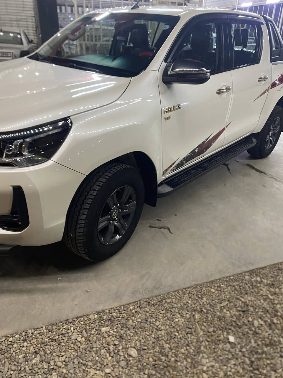تويوتا هايلكس TRD كفاله عامه 2022 فول موصفات رقم اربيل بسمي ماشيه 96 الف حقيقي سعر 340 وبيه مجال عنوان صلاح الدين -الدجيل 
***********
