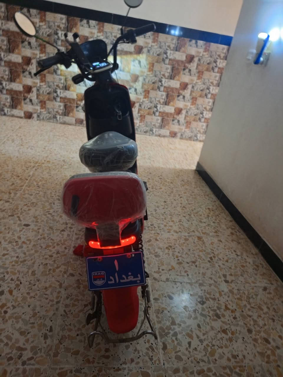 سلاع عليكم مراوس بشحن فقط لا بانزين ولا بيع دراجه نضيفه بطاريات جدد شاحنه جديده دراجه نضيفه جدا نضافه99/100 كهرباءيات هورن لايت نشره الوان متغيره بصمه تشغيل عن بعد منع سرقه فولل مواصفات


**إذا كنت صاحب هذا الإعلان وتريد حذفه لأي سبب، رجاءا أرسل رسالة إلى الدعم الفني**