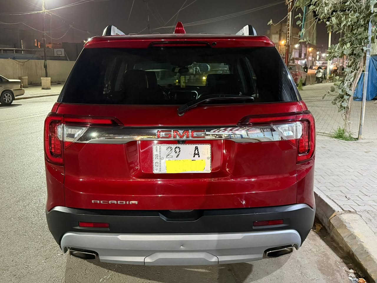 السلام عليكم اكاديا  موديل ٢٣ حادثها كما موضح بالصور ٤ سلندر ٧ راكب كشناتها سياحيه رقم واسط مشروع وطني السياره ماشيه ٩٠ الف كيلو جنطه كهرباء رادار امامي جانبي كشنات جلد مشن السائق كهرباء السياره بالكوت مركز المدينه ***********
