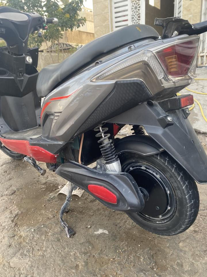 سلام عليكم دراجه للبيع نوع سكنس شحن 6بطاريات كبار  اربع سرع نظام سبورت دبل إشاره شلعه فول بريكات هيدروليك العنوان بغداد اليرموك الرقم *********** سعر 500الف وبيهة مجال
