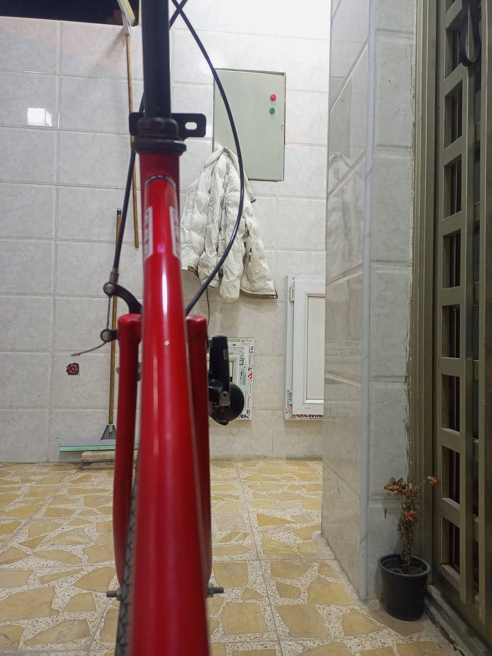 بايسكل للبيع موديل 2018بايسكل نضيف90\100
السعر 100وبي مجال كلش قليل والله بايسكل نضيف كلش بس متوازي وغراضه كامله جاملغات داينمو والله لو مو احتاجيت جا مابعته يعني90مايصرف


**إذا كنت صاحب هذا الإعلان وتريد حذفه لأي سبب، رجاءا أرسل رسالة إلى الدعم الفني**