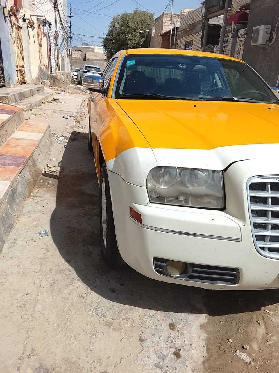 للبيع ٦٥رقم احمر عليه غرامات عل مشتري مكينه كيرجدد سياره جاهزه مراوس عادي مكاني نجف ***********
