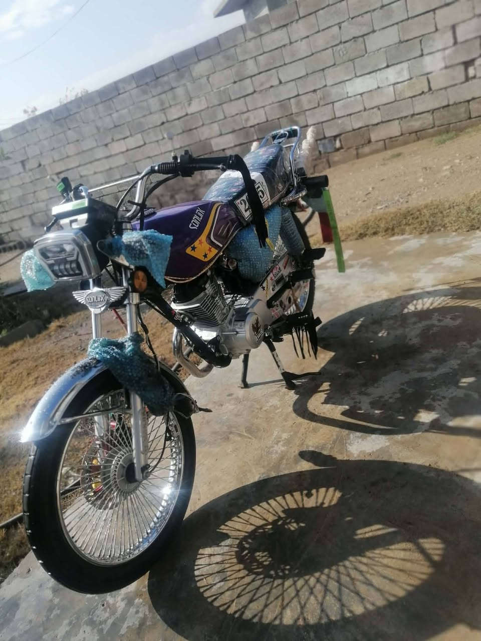 السلام عليكم تايكر خمسه كير 2025.   للبيع المكان قضا بلد الاتصال ***********. السعر 750 وبي مجال بسيط
