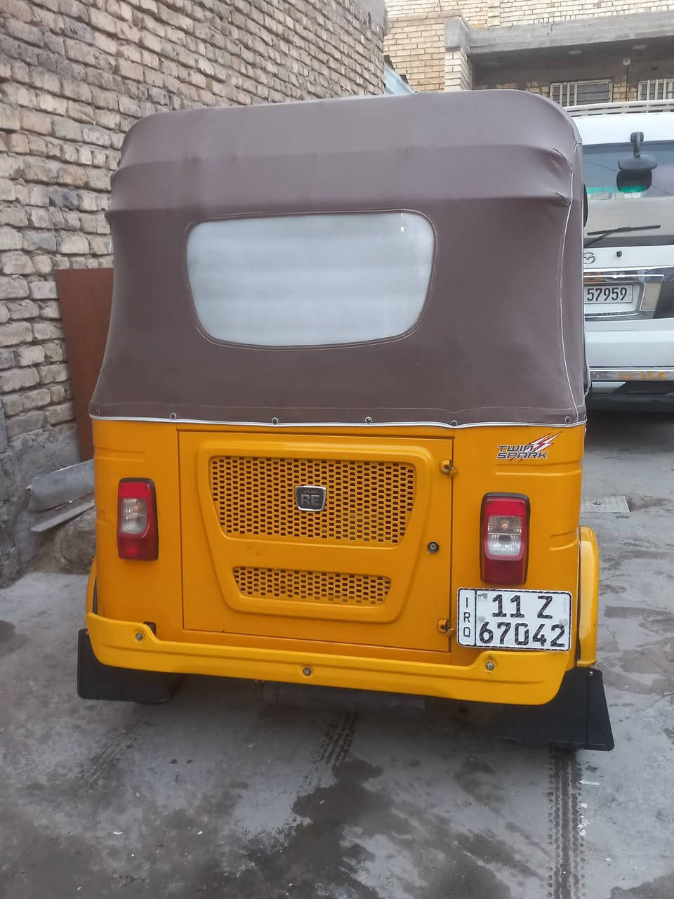 السلام عليكم
تكتك لبيع كفاله عامه جديده رقم سنوية بسمي
مكاني بغداد شعله 
رقم هاتف ***********
