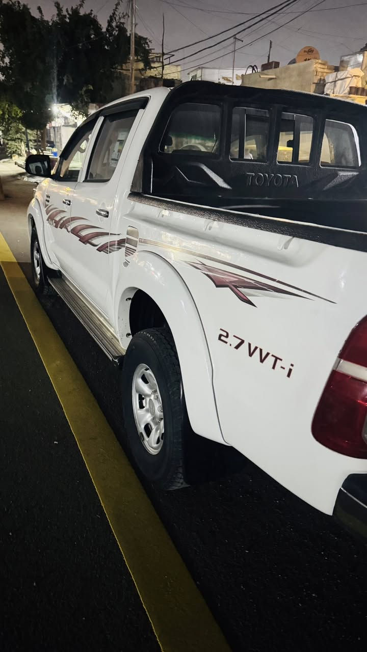 سلام عليكم للبيع  موديل 2013 مكفول من كلشي عدا بارد مكانين كير عادي سياره جديده اي نقص ماكو رقم اربيل مكان بغداد للاستفسار ***********
