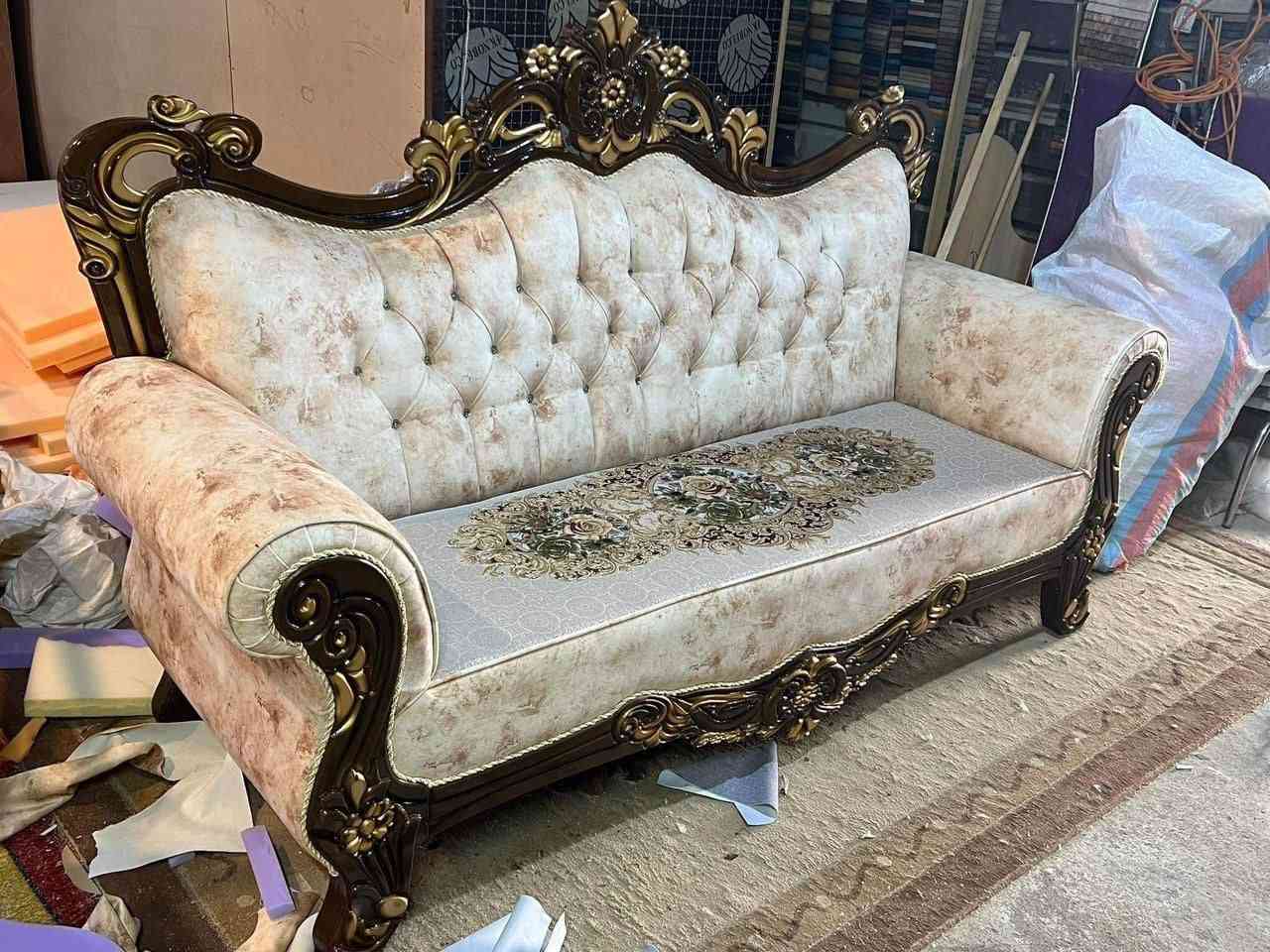 ✨ “وَقُلِ ٱعۡمَلُواْ فَسَيَرَى ٱللَّهُ عَمَلَكُمۡ وَرَسُولُهُۥ وَٱلۡمُؤۡمِنُونَ” ✨

⚜️ معرض الرشيد – عنوان الفخامة والتميّز ⚜️

🏡 تصاميم فريدة تفصيل حسب ذوقك ومساحتك
✔️ موديلات أنيقة تلائم جميع الأذواق.
✔️ تنفيذ دقيق يتناسب مع أبعاد منزلك وألوانه المفضلة.

🔹 احترافية ودقة في العمل
✔️ فريق متخصص يضمن لك تنفيذًا مثاليًا.
✔️ خدمة قياسات مجانية بأعلى درجات الدقة.

🌿 أفضل المواد الخام – جودة تدوم لسنوات
✔️ خشب الزان الروماني المجفف المعروف بمتانته الفائقة.
✔️ خشب السنديان الأمريكي لضمان الصلابة والقوة.
✔️ إسفنج مميز اول الأول لراحة لا مثيل لها.
✔️ أقمشة مستوردة مقاومة للماء وسهلة التنظيف.

🎨 خيارات تصميم حسب رغبتك
✔️ حرية اختيار لون الخشب والقماش بما يناسب ذوقك.
✔️ تشكيلات متنوعة تناسب جميع الأساليب والديكورات.

💎 الجودة والموثوقية في كل تفصيلة 💎
✔️ منتجاتنا مصنوعة بأعلى معايير الجودة لتدوم طويلًا.
✔️ ثقة عملائنا هي سر نجاحنا، وأعمالنا تتحدث عن نفسها.

📍 موقعنا:
📍 بغداد – المحموديه - ناحيه الرشيد 

📞 للتواصل والاستفسار:
📲 ***********

⚜️ معرض الرشيد– حيث تلتقي الجودة بالأناقة ⚜️
📩 اتصل الآن واجعل منزلك يعكس ذوقك الخاص!
🎊 حوّل بيتك إلى تحفة فنية بأيدي محترفين! 🎊
