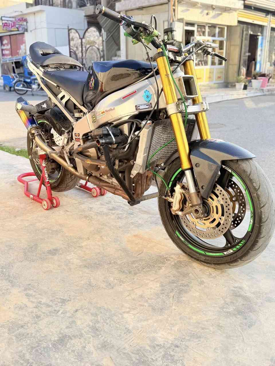 سلام وعليكم كاوسكي 2004 مال لعب  دراجة ما مفتوحة دراجة احلى من صور.  فقط منفيس و مكاتبة. سعر ٢٢ و بيها مجال ***********
