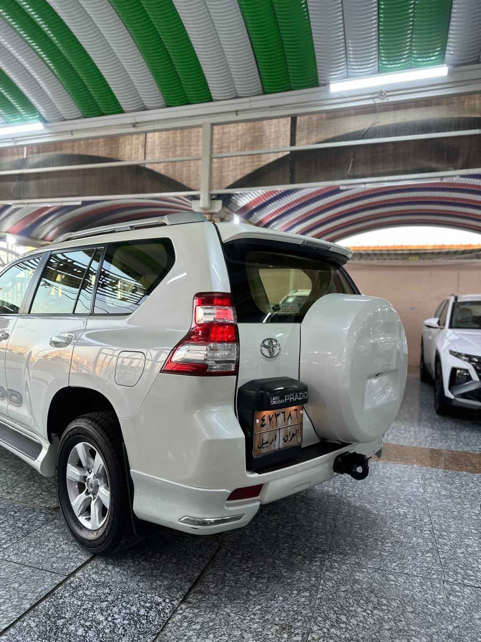 تويوتا برادو 2016 Txl كويتي
رقم اربيل 

للبيع او المراوس 
تشغيل عن بعد
ثلاجه 
- محرك 4.0 لتر 6 سلندر 
- دفع رباعي
- نظام مانع للانزلاق و النظام المساعد على نزول المنحدرات 
- تشغيل بصمة 
- دخول ذكي
- مثبت سرعة
- فتحة سقف
- تحكم ستيرن
- شاشة ملاحة باللمس
- كاميرا خلفية 
- بلوتوث
- مشغل CD
- منفذ AUX & USB
- مقاعد جلد  (بيج)
- مقاعد كهرباء2
- مرايا شفط
- اشارات بالمرآة
- كشافات ضباب
- دبل تانكي 
- فرامل مانع للانزلاق
- حساس امامي خلفي 
- طفايه حريق بلادي 
السياره مكفوله من التبديل والصبغ  

السعر 335 وبيها مجال بسيط
للإستفسار يمكنكم التواصل على الارقام التاليه
***********
