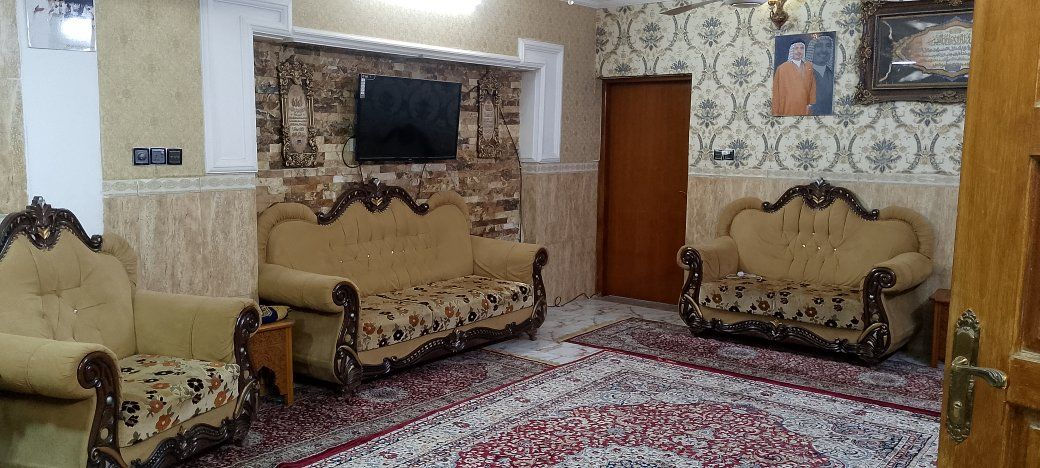 بيت لبيع مساحة ٢٠٠ متر واجهي ١٠ طابقين ونزل ٢٠ متر العنوان الامين الثانية يم الفلكة التشجيرة رقم الموبايل ***********
