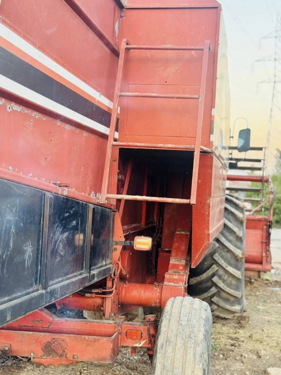 ئەم دەڕاسەیە بۆ فرۆشتن،لاڤێردەی 3500,سێ هەزار سەعات ئیشیکردووە
0750 470 7365.   0782 466 2928
