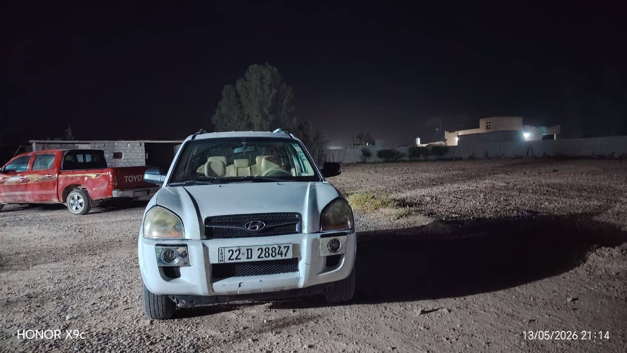 سلام عليكم ورحمة الله وبركاته مكلف بالنشر توسان للبيع موديل ٩ محرك ٤ وگير عادي اي استفسار اتصل *********** ابو حيدر
