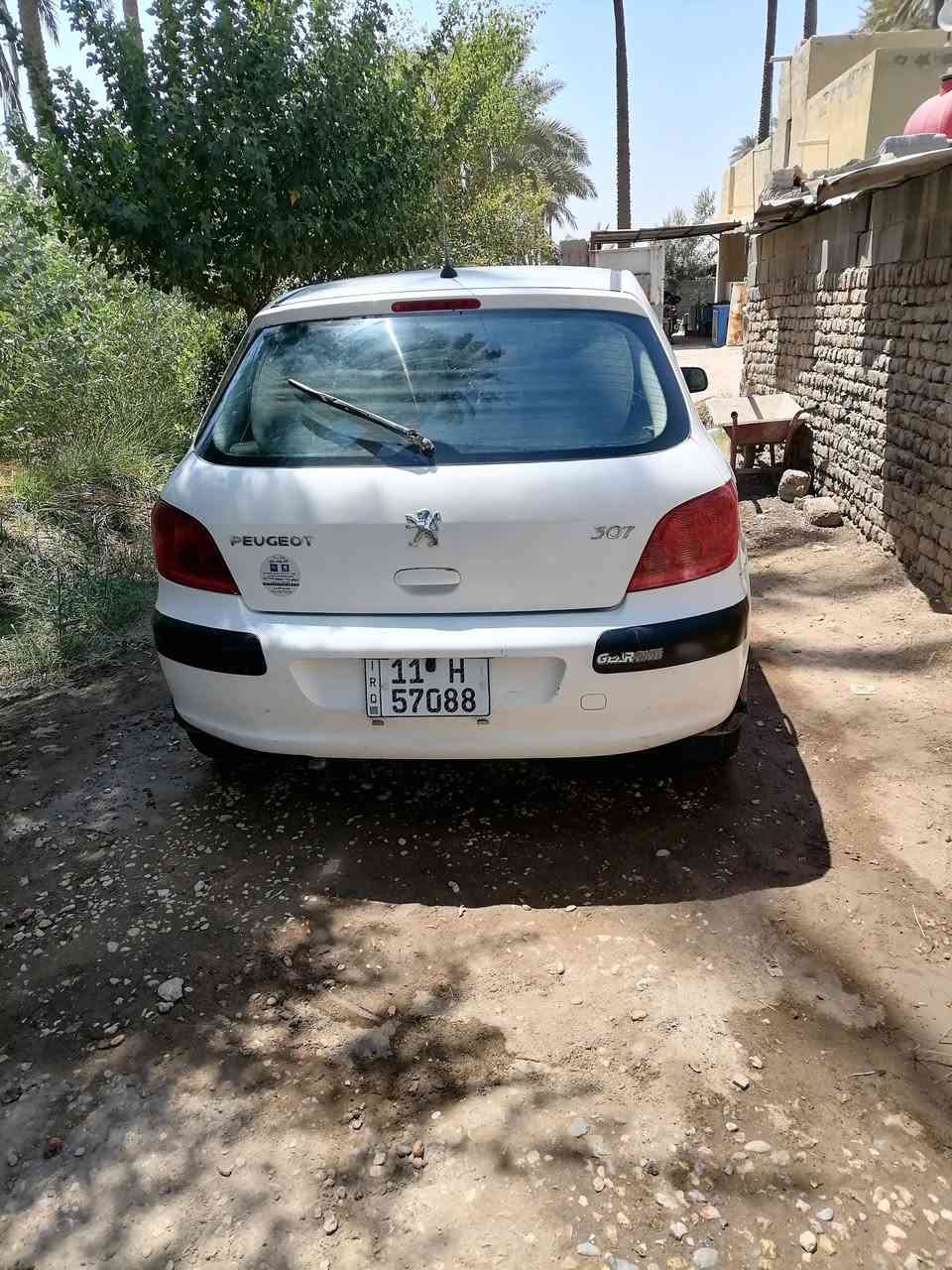 بيجو 307 موديل 2004 جاهزه من مكينه وكير جديد حداديه جديده تبريد تدفأه شغال سياره جاهزه رقم دولي بغداد بأسمي 
السعر 48 وبيه مجال
بابل الحمزه الغربي
***********
